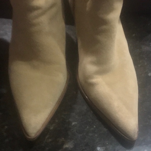Vince Camuto knee High Boots Sz 12 Tan Suede - Picture 4 of 6